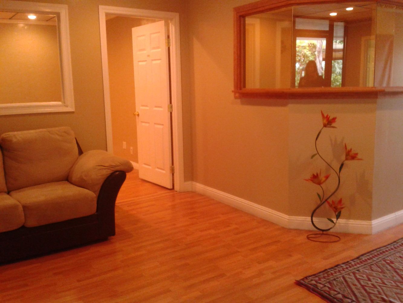 2 ROOM PRIVATE OFFICE ON GROUND FLOOR. FREE PARKING. VERY CENTRAL